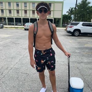 Meet your Posher, Dalex